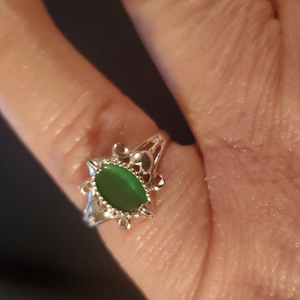NEW Ring